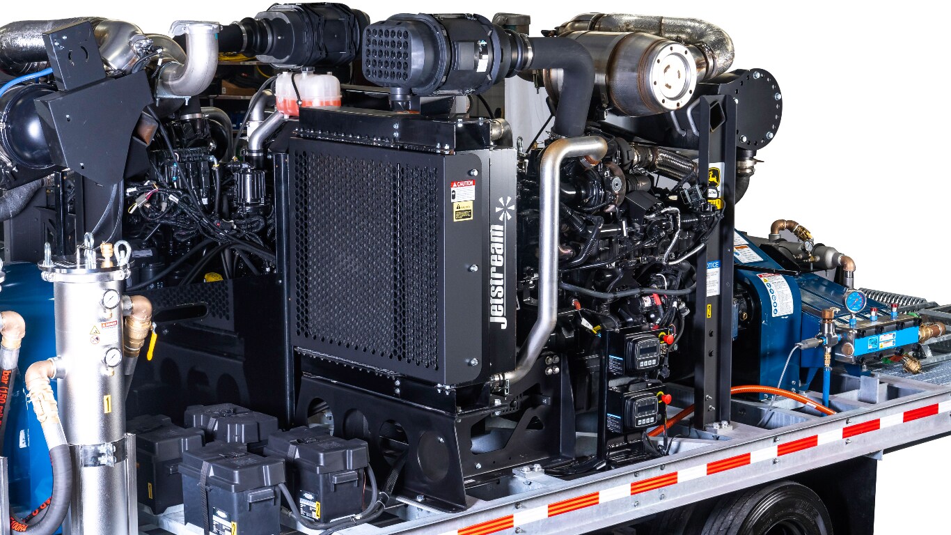 Le moteur John Deere PSS 9,0 L de 325 HP qui alimente le système de jet d'eau Jetstream.