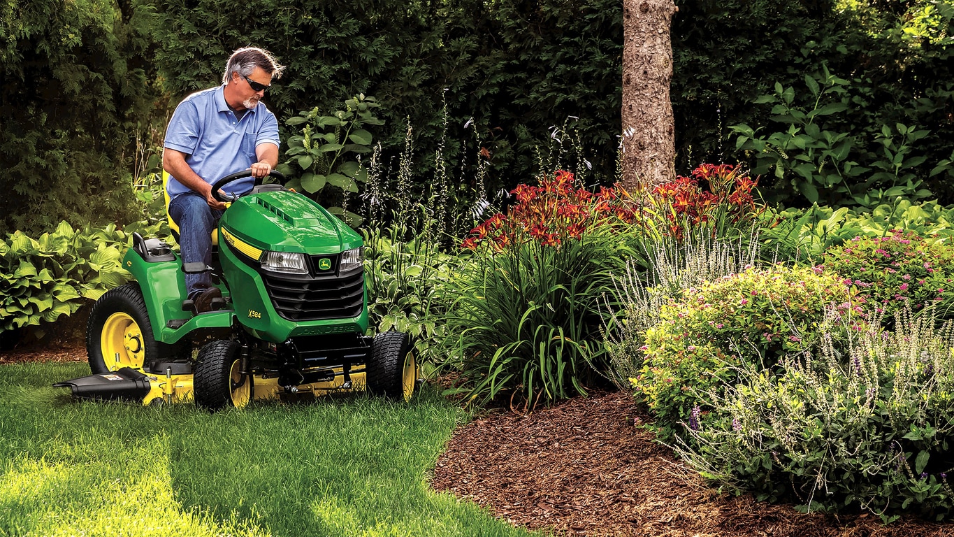 John Deere X584 Lawn Tractor