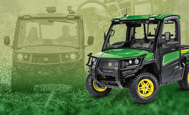 Collage de véhicules utilitaires XUV 835R édition Signature et Gator prêt à recevoir le système AutoTrac™