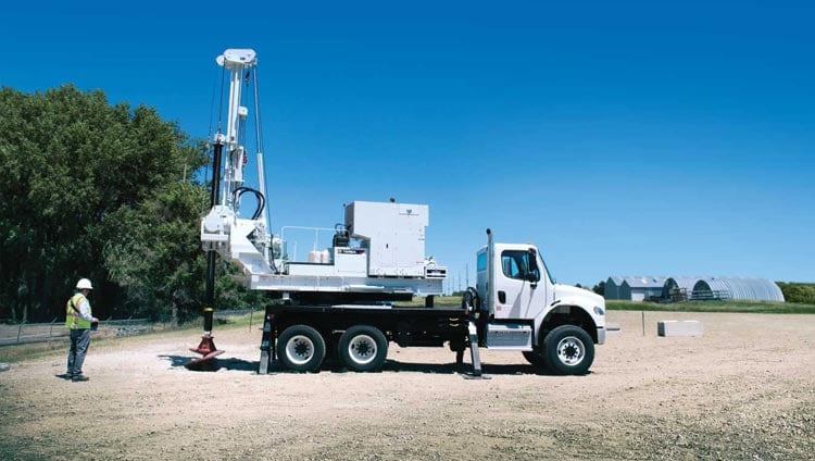 Vis sans fin montées sur un camion de Terex