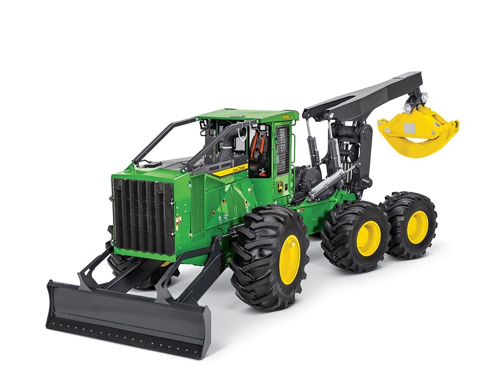 Débardeuse à bogies 768L-II John Deere sur fond blanc 