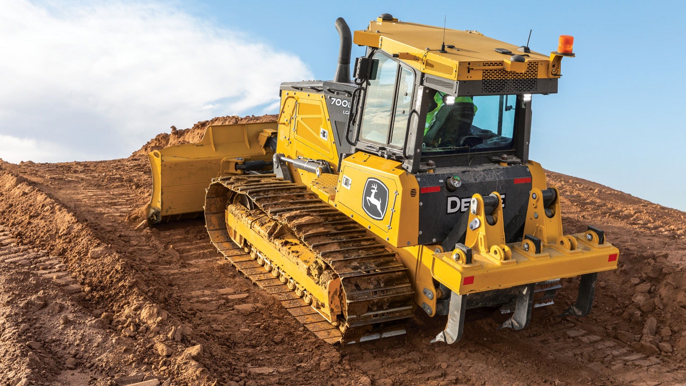 The 700L machine at work on a jobsite.