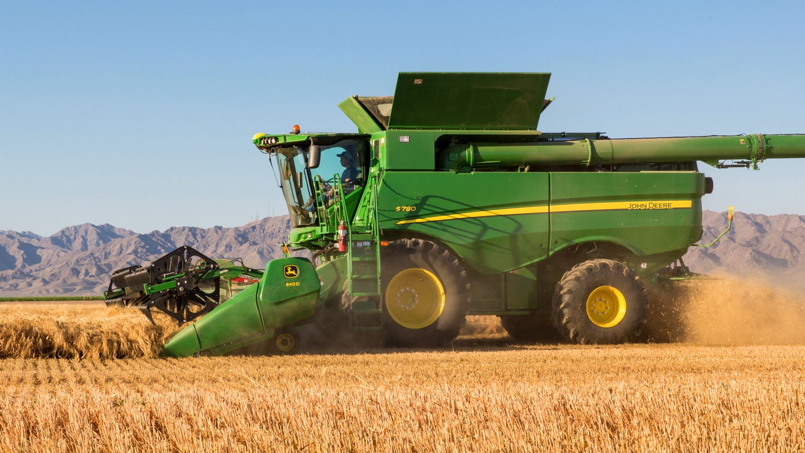 John Deere dévoile ses moissonneusesbatteuses plus intelligentes de la série S700 et ses John Deere dévoile ses moissonneusesbatteuses plus intelligentes de la série S700 et ses