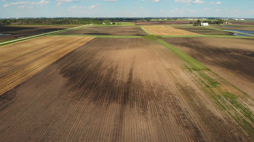 Une vue en vol d'oiseau de la ferme expérimentale