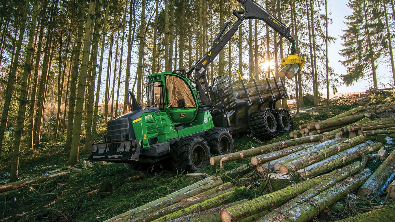 1510G forwarder hauling timber through a forest