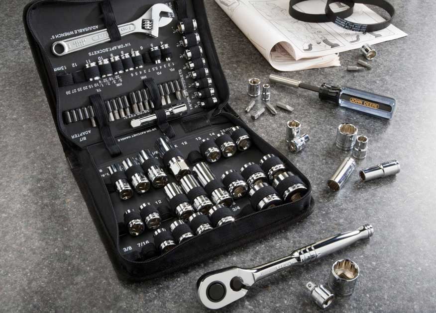 Une grande variété d'outils John Deere à votre disposition