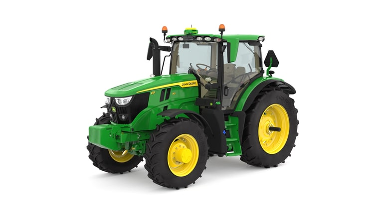 Image prise en studio vu de l'avant gauche d'un tracteur pour culture en lignes 6R 155 vert.