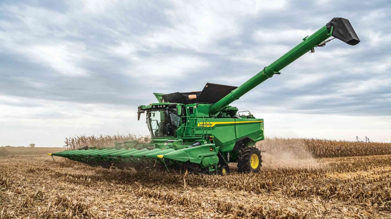 S7 Combine turning on an end row.