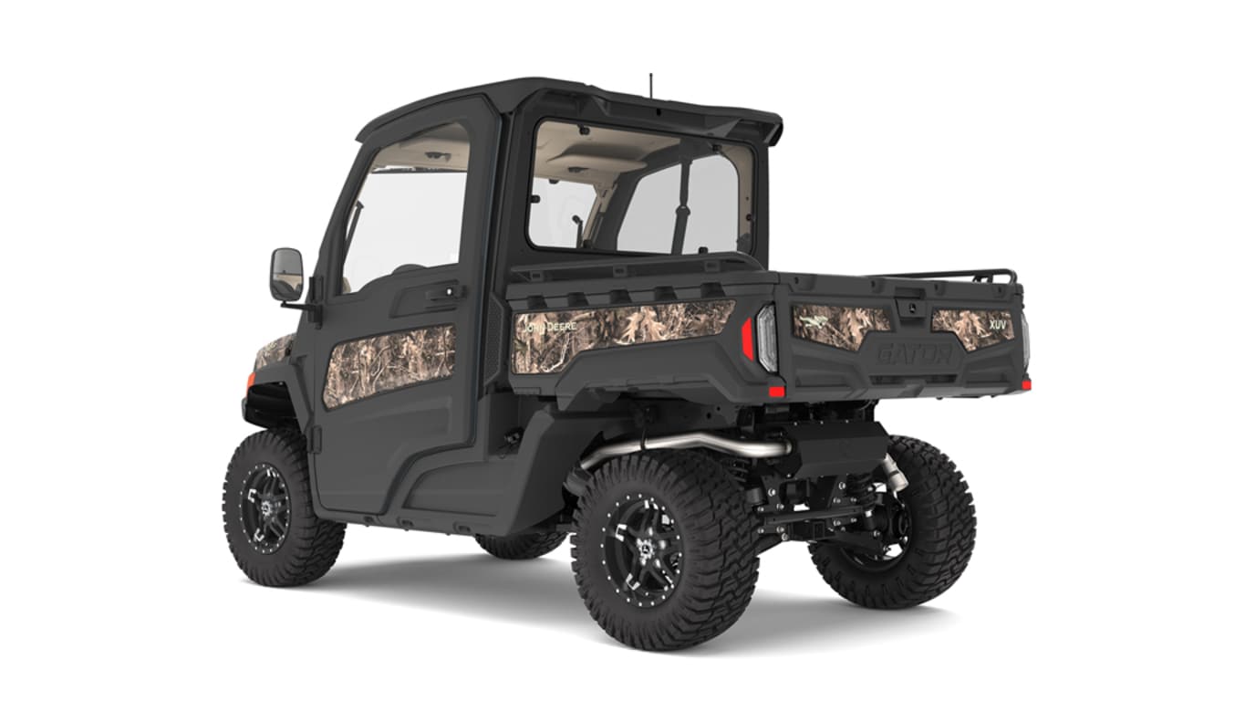 xuv 845r camo rear left facing studio rendering