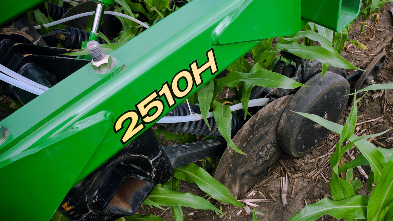 Field image of a 2510H Nutrient Applicator