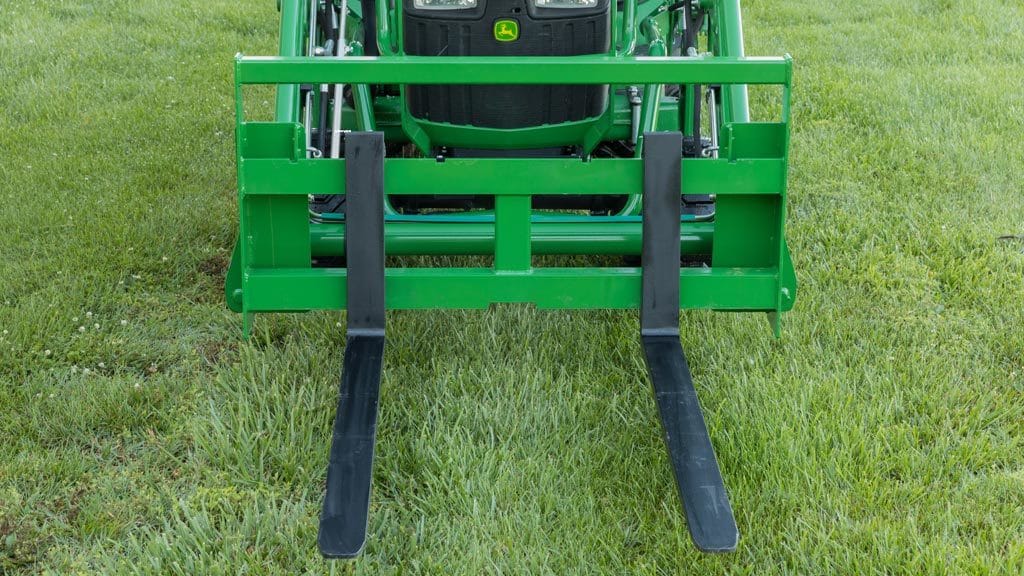 studio image of ap10f pallet fork