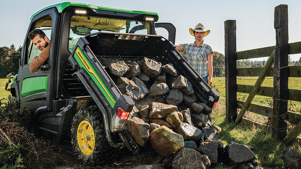 full-size gator™ with cargo box dumping