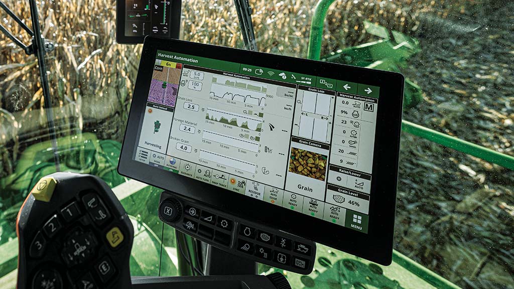 Gros plan d’un afficheur&nbsp;G5Plus&nbsp;CommandCenter™ affichant la page d’exécution de l’automatisation des paramètres de récolte
