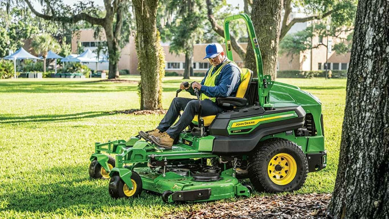 Z997R Diesel ZTrak™ Zero-Turn Mower | New Equipment | Premier