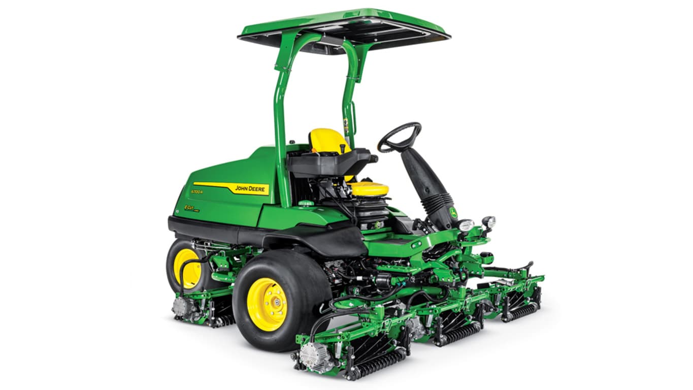 Studio image of a 6700A E-Cut™ Hybrid Fairway Mower