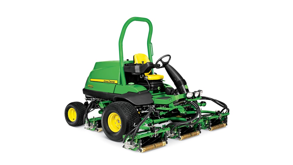 8700A Precisioncut fairway mower photo