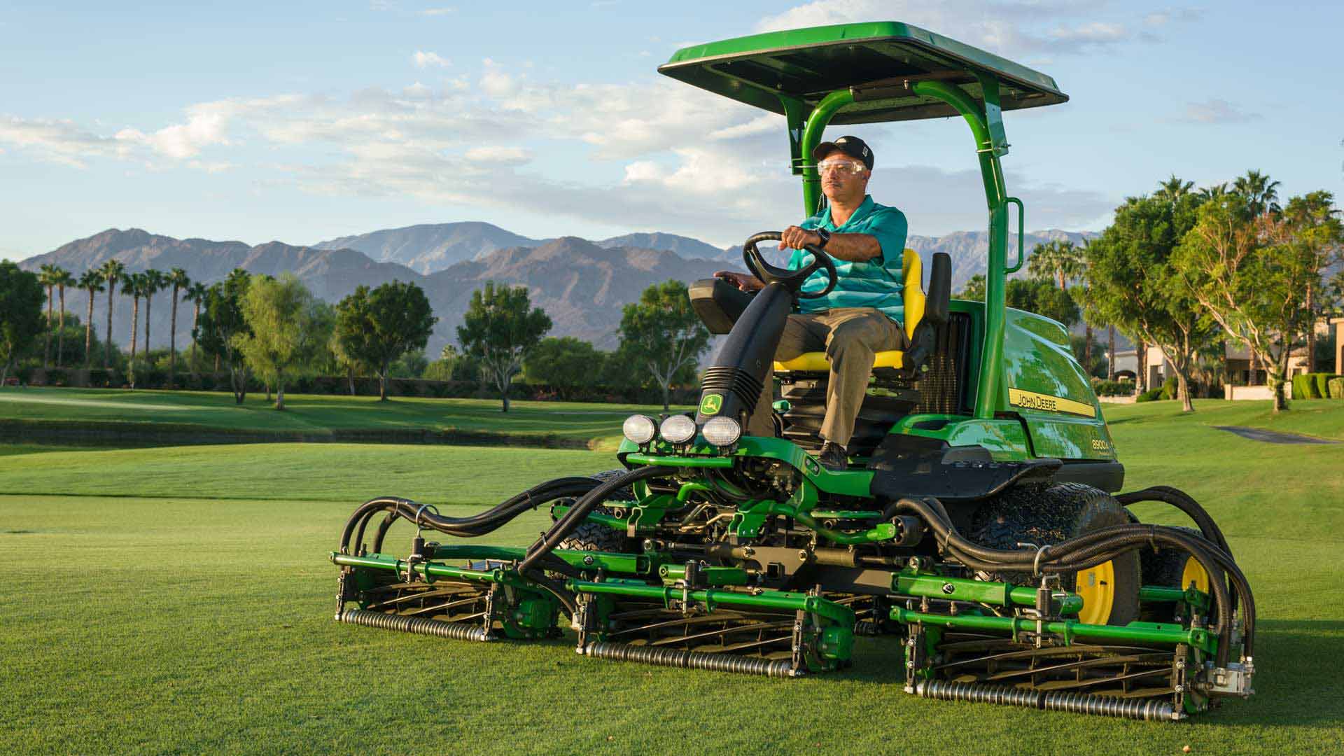 Tondeuses à gazon | John Deere CA