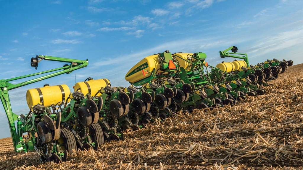 Drawn Planters | 1795 16Row Split 31 or 32 Planter