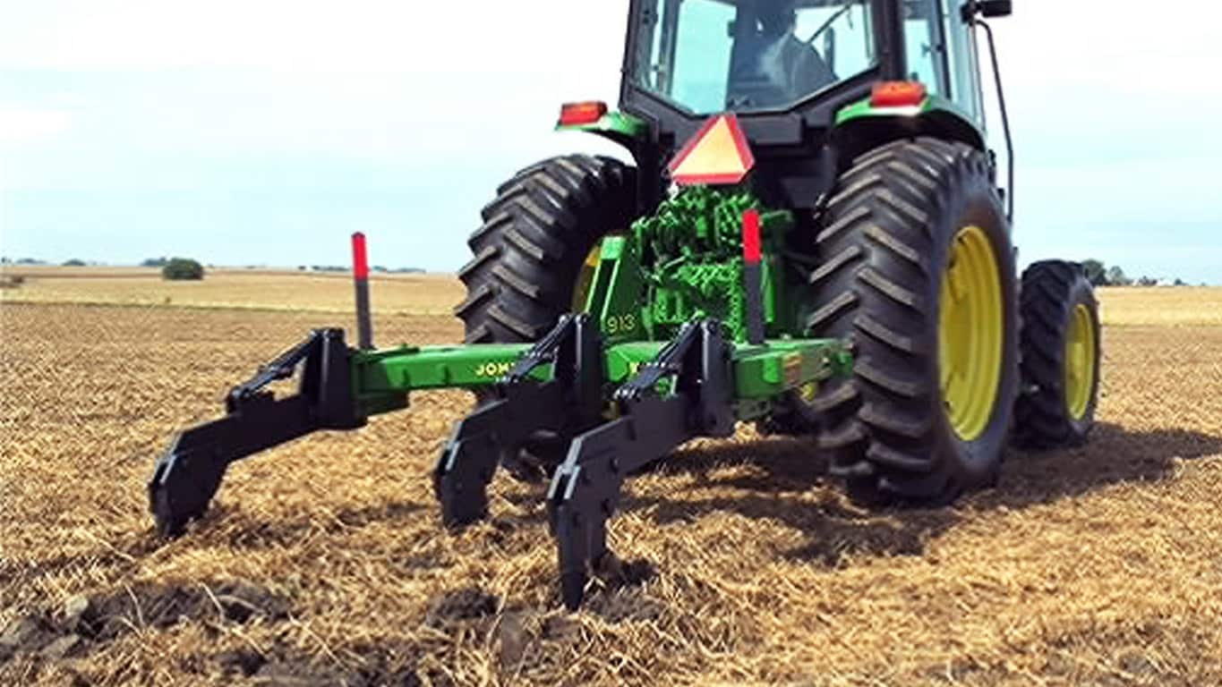 Tillage 22B Integral Ripper John Deere CA