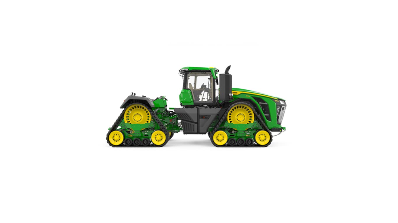 9RX 710 Static image displaying tractor's right side