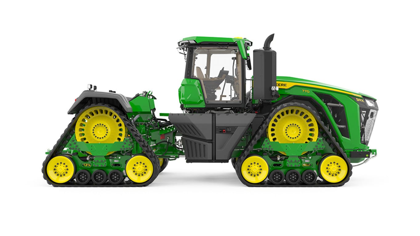 9RD 770 Static image displaying tractor's right side