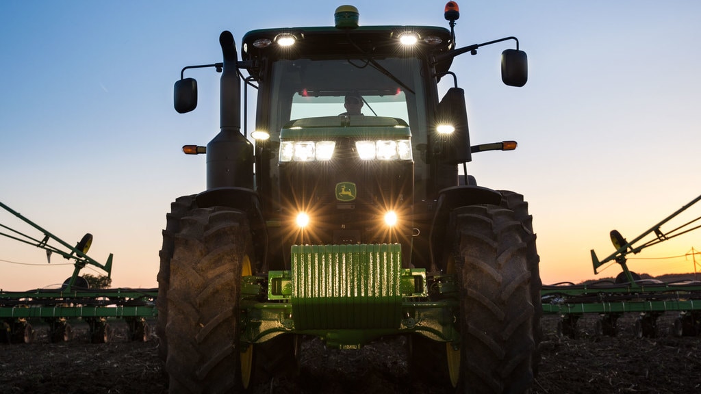7310R Row Crop Tractor