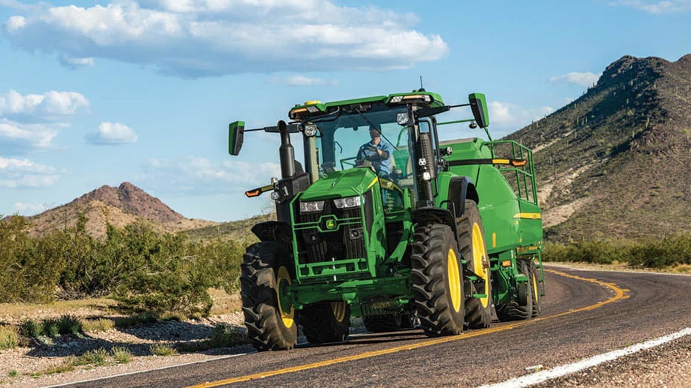 Field image of 7r 290 Row Crop Tractor