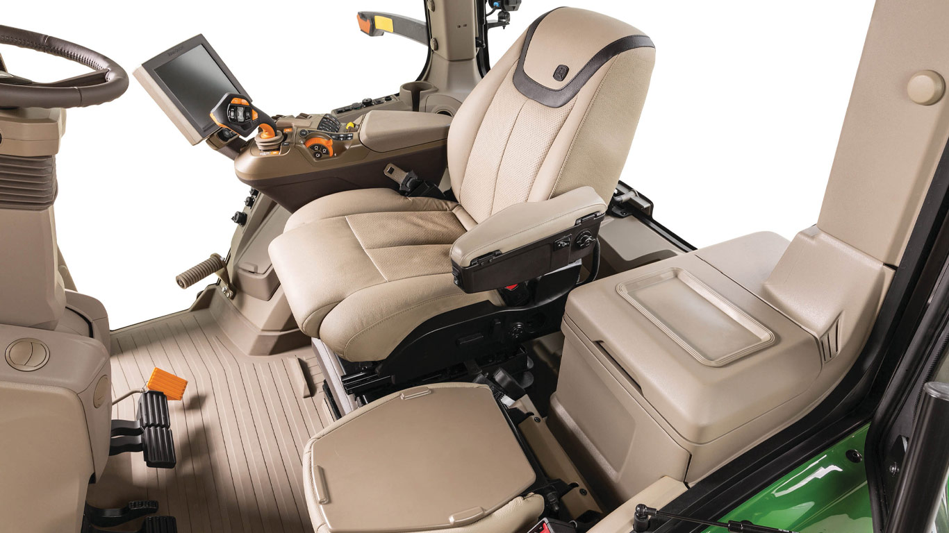 8 Series Row Crop Tractors 8R, 8RT, 8RX John Deere CA