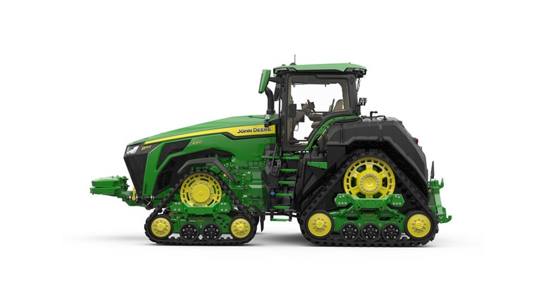 Image de studio du tracteur 8RX 490 vu de gauche