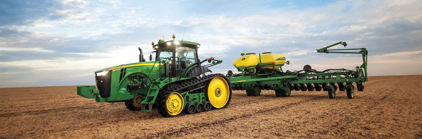 8rx Tractor in the field