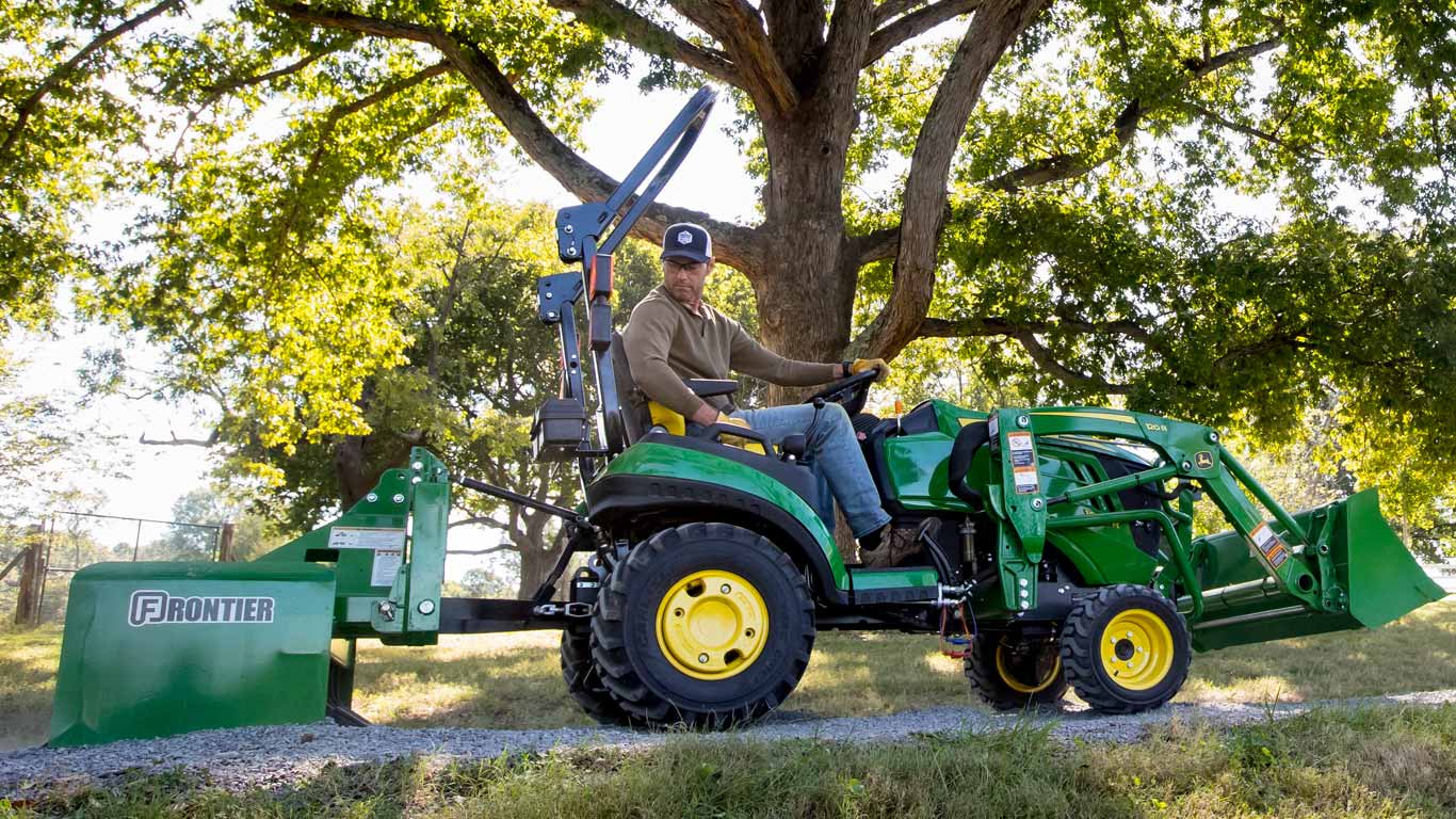 Sub Compact Tractors 22 24hp 1 Family Small Tractors John Deere Ca