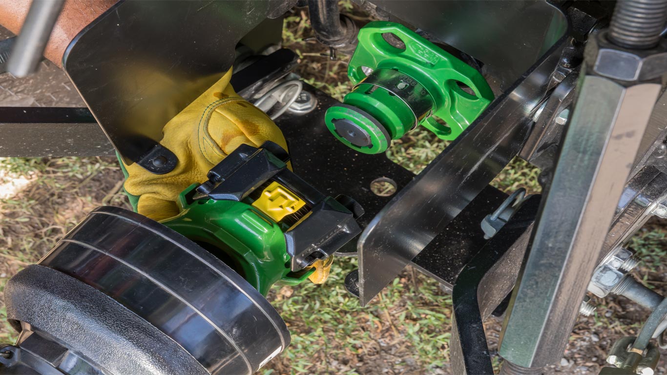 Compact Utility Tractors 3E and 3R Series Tractors John Deere US