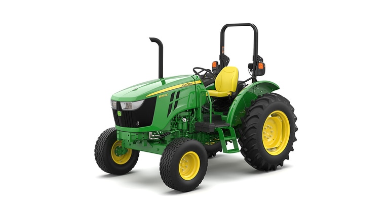 Tracteur utilitaire vert sur fond blanc.