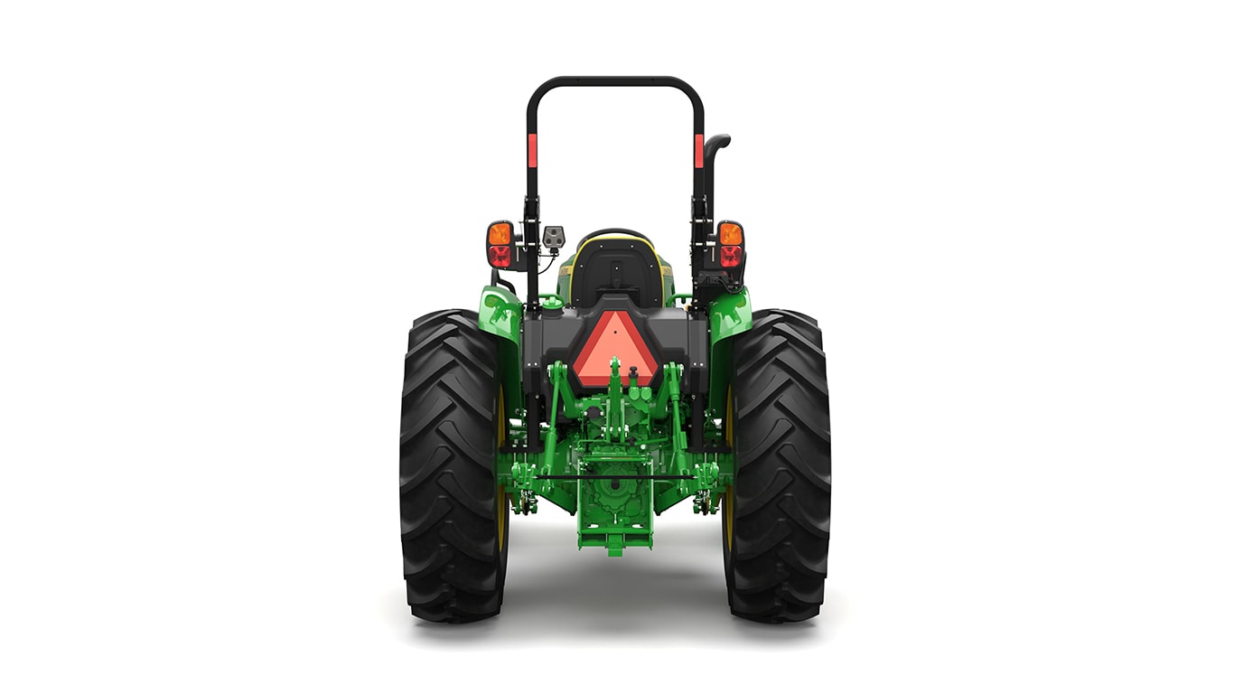 Tracteur utilitaire vert sur fond blanc.