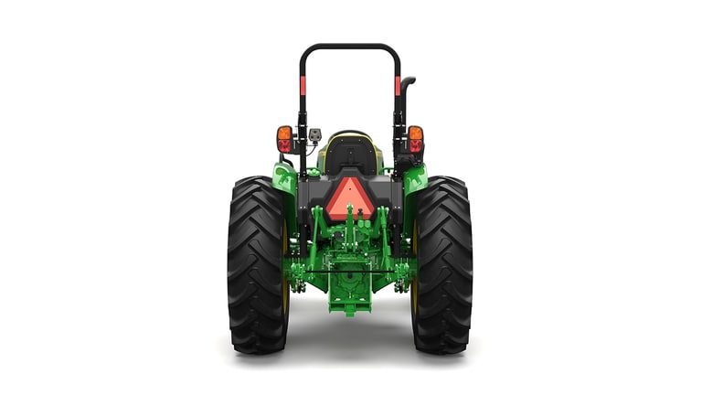 Tracteur utilitaire vert sur fond blanc.