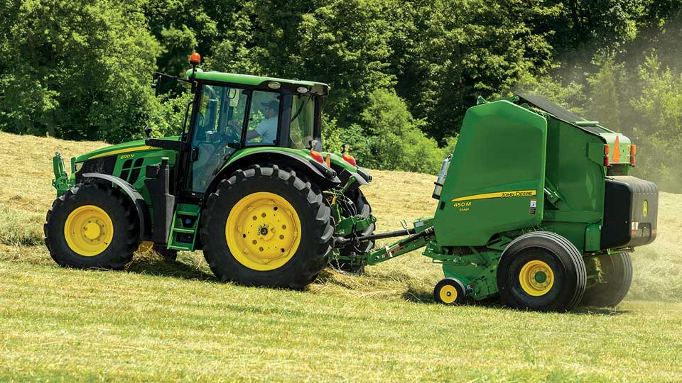 Tracteur avec presse ronde