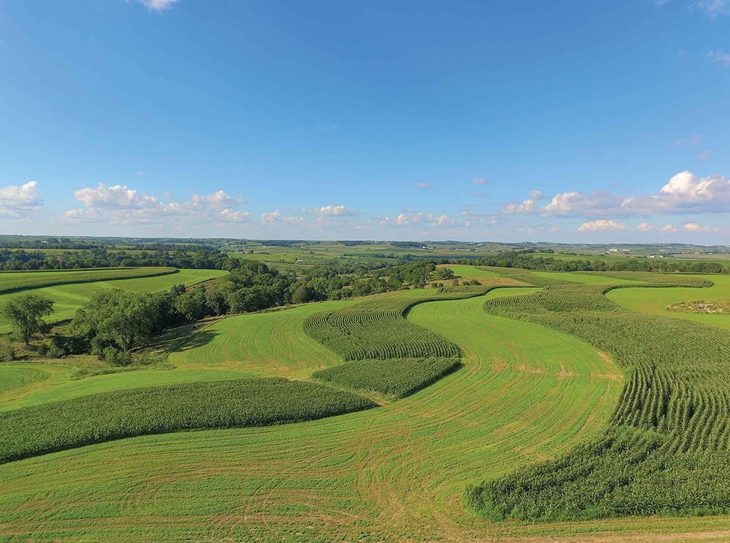 Vue aérienne d’un paysage agricole